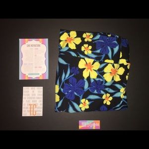 LuLaRoe Floral Blue Beautiful Tc Leggings